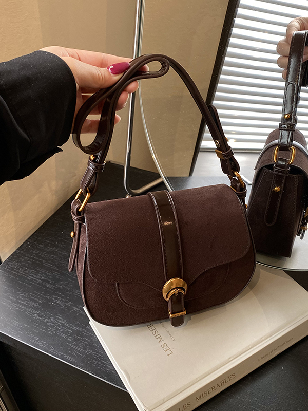 Hong Kong Retro Underarm Bag L - đánh giá và giá Luxury Bags Hong Kong