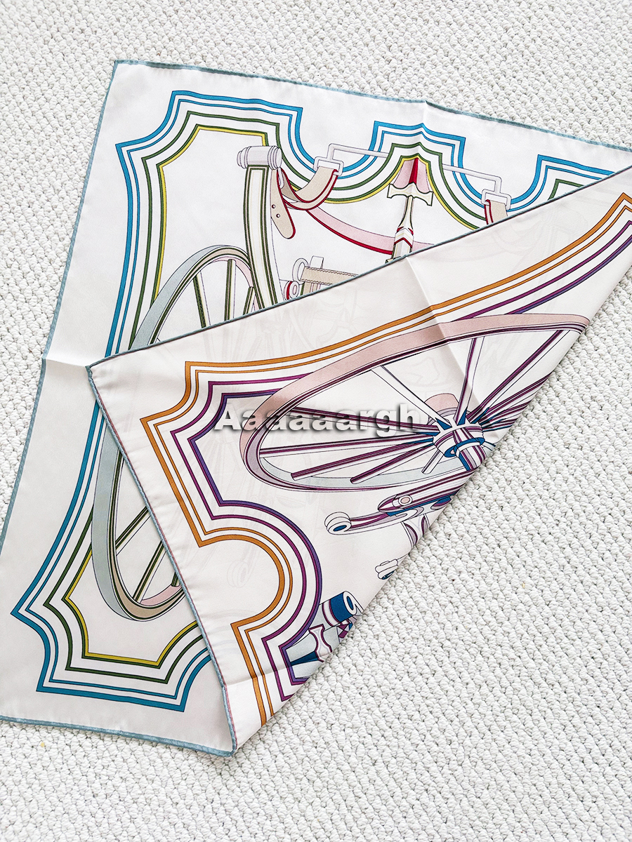 Luxury Silk Scarf 70cm Women H - đánh giá và giá Luxury Bags Hong Kong