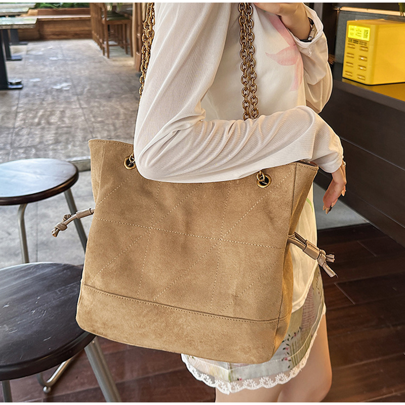 Quilted Chain Strap Underarm S - đánh giá và giá Luxury Quilted Bags