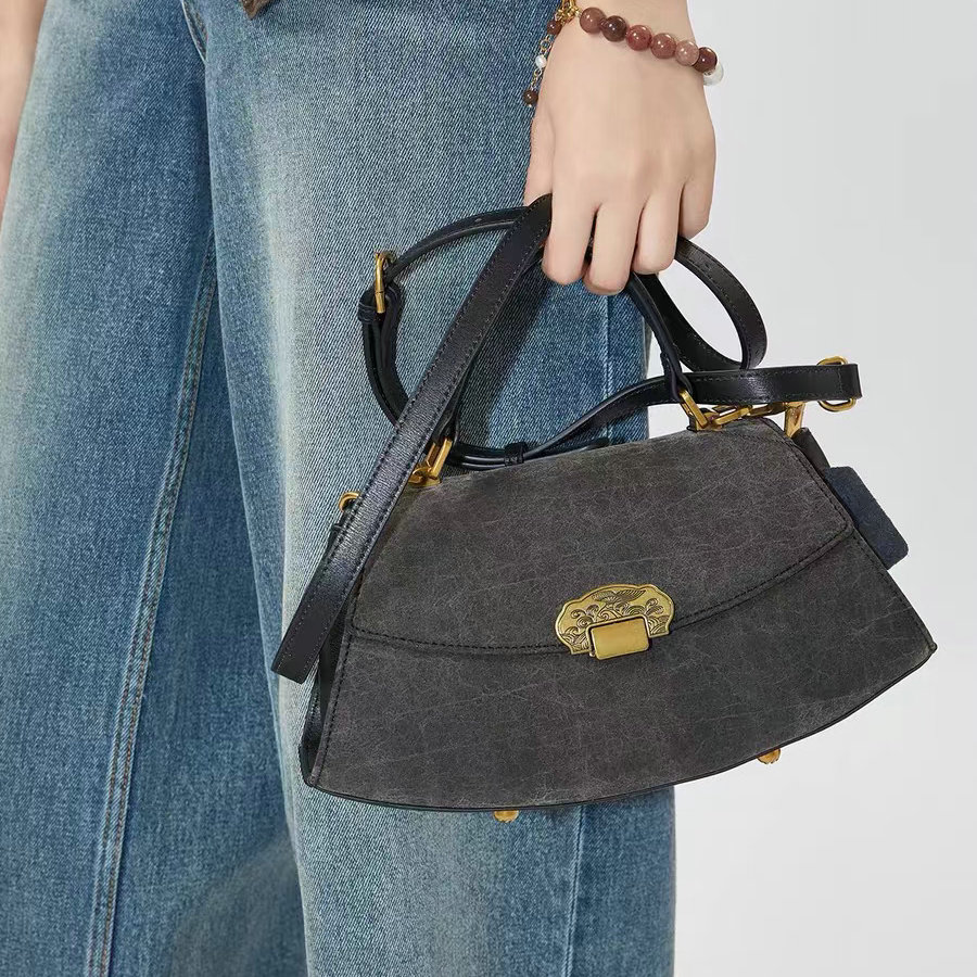 Quiet Luxury & Exclusive Style - đánh giá và giá Quiet Luxury Bags Designer