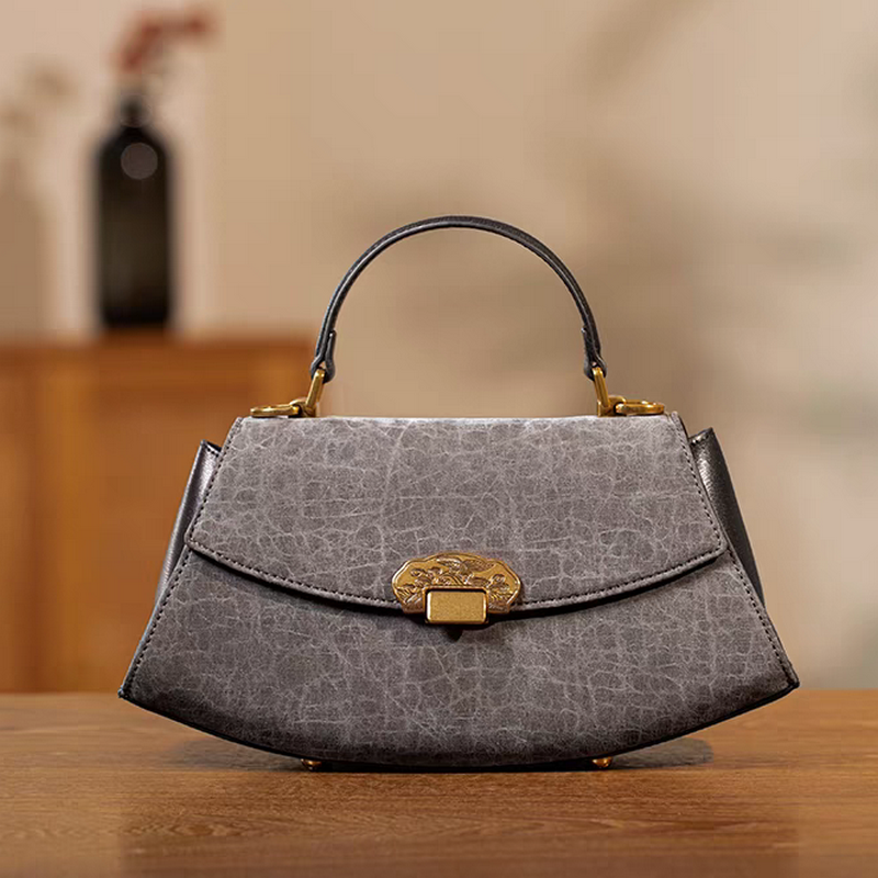 Quiet Luxury & Exclusive Style - đánh giá và giá Quiet Luxury Bags Designer