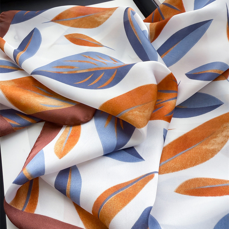 Luxury Brand Print 70cm Square - đánh giá và giá Luxury Bags Duffle