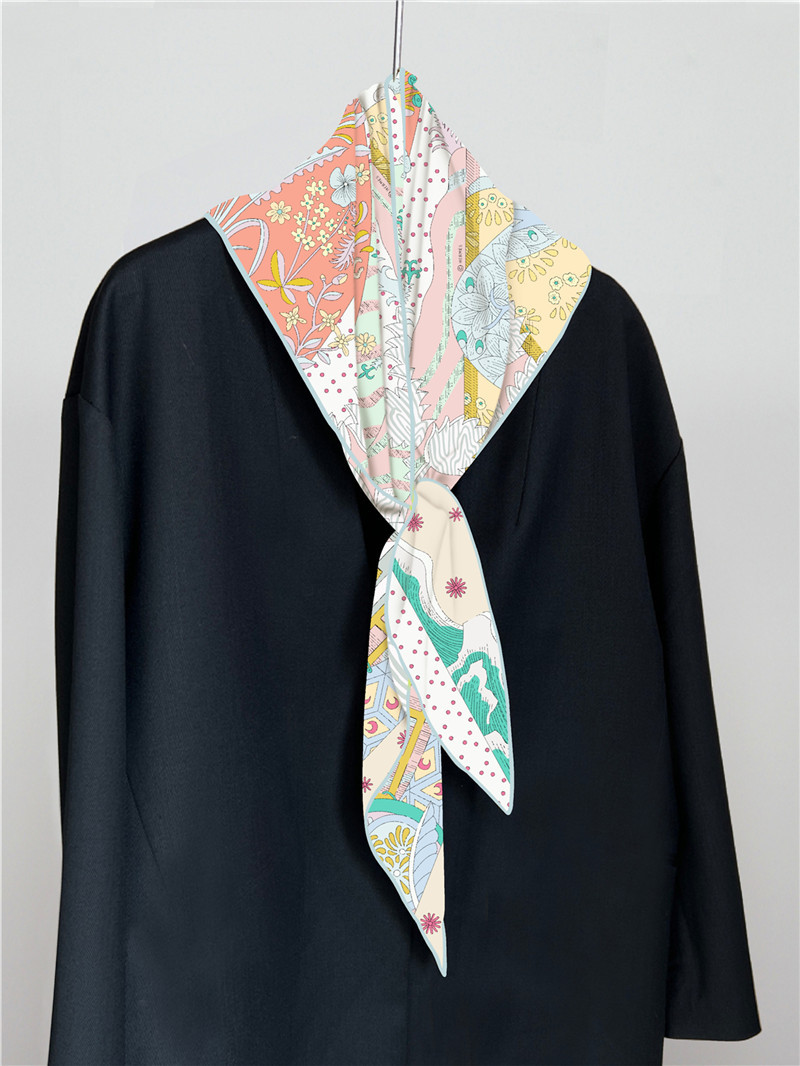 Silk Twill Scarf Triangle Shap - đánh giá và giá Luxury Bags Hong Kong