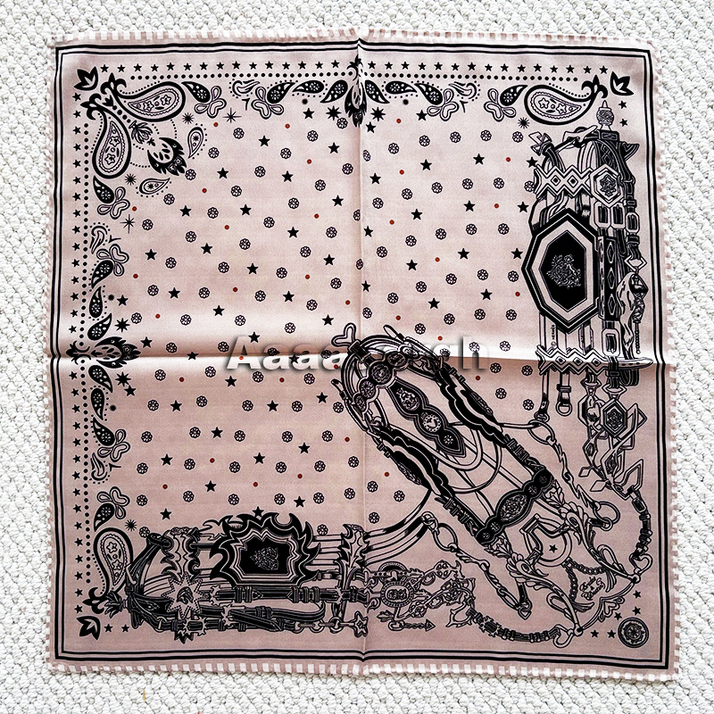 Double Faced Print Small Silk  - đánh giá và giá Luxury Bags Hong Kong