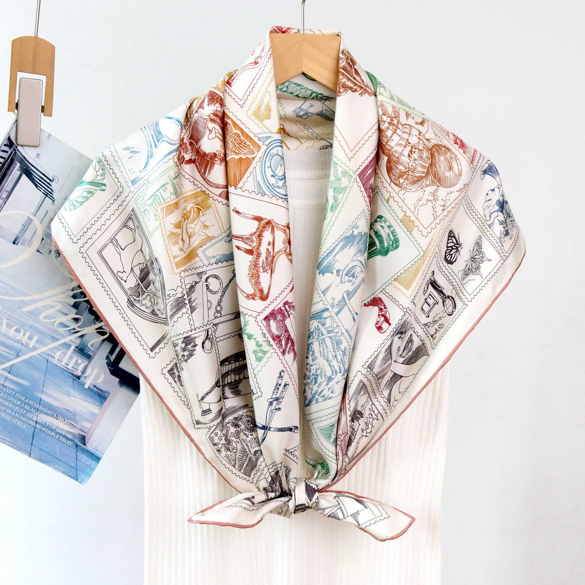 90CM Silk Scarf Luxury Twill B - đánh giá và giá Luxury Bags Hong Kong